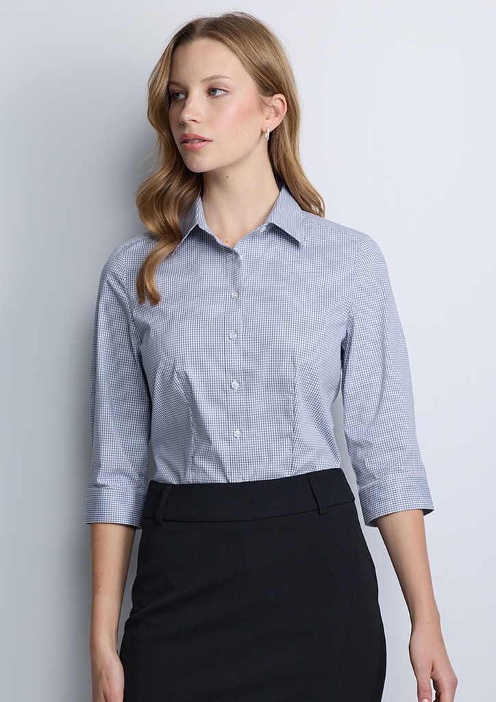 Model - White/Navy Check